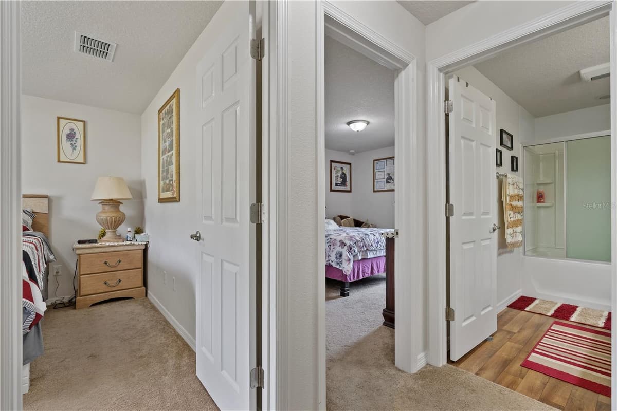 4406 152ND STREET — photo 10 of 37
