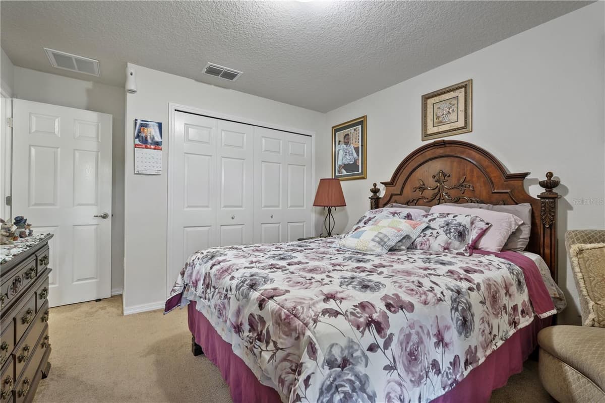 4406 152ND STREET — photo 15 of 37