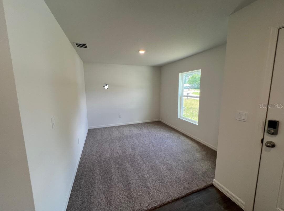 76 RALEIGH DRIVE — photo 2 of 9