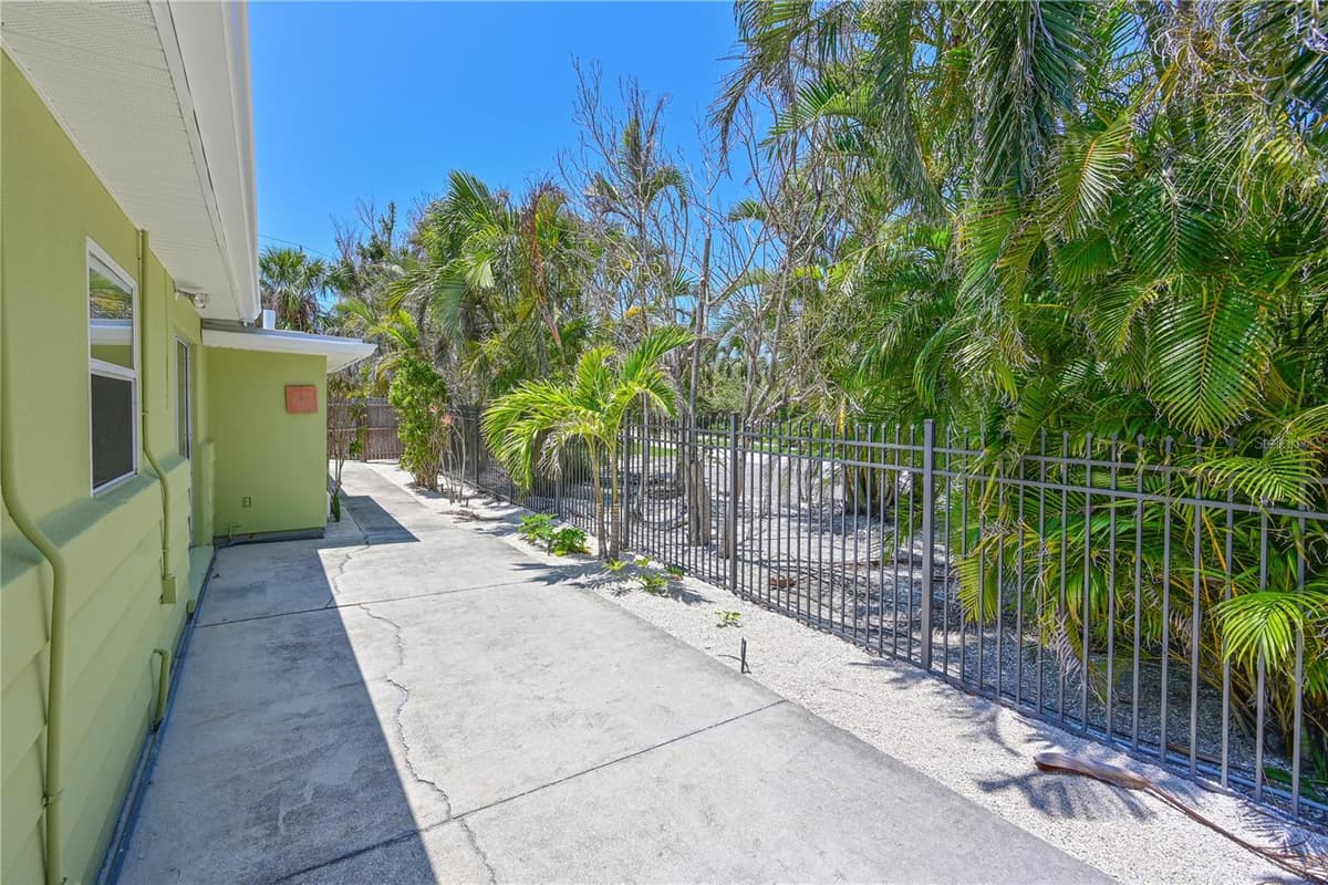 5924 GULF OF MEXICO DRIVE — photo 30 of 46