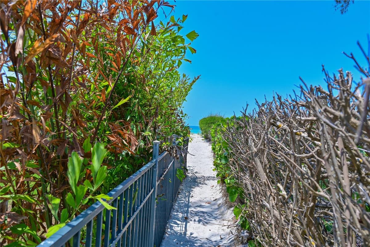 5924 GULF OF MEXICO DRIVE — photo 34 of 46