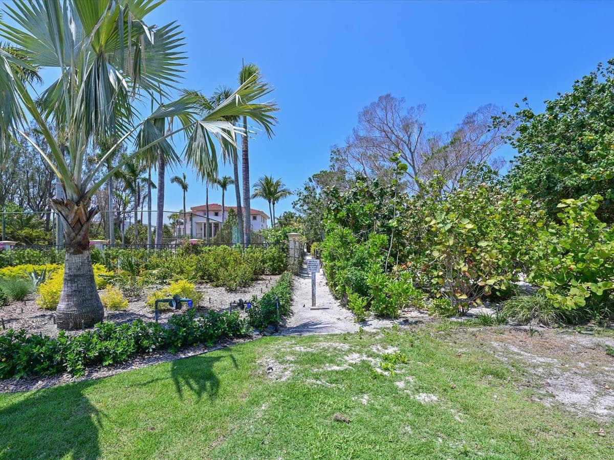 5924 GULF OF MEXICO DRIVE — photo 33 of 46