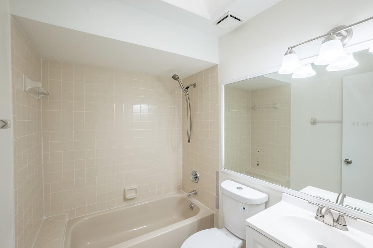 13 WHITTINGTON DRIVE — photo 21 of 30