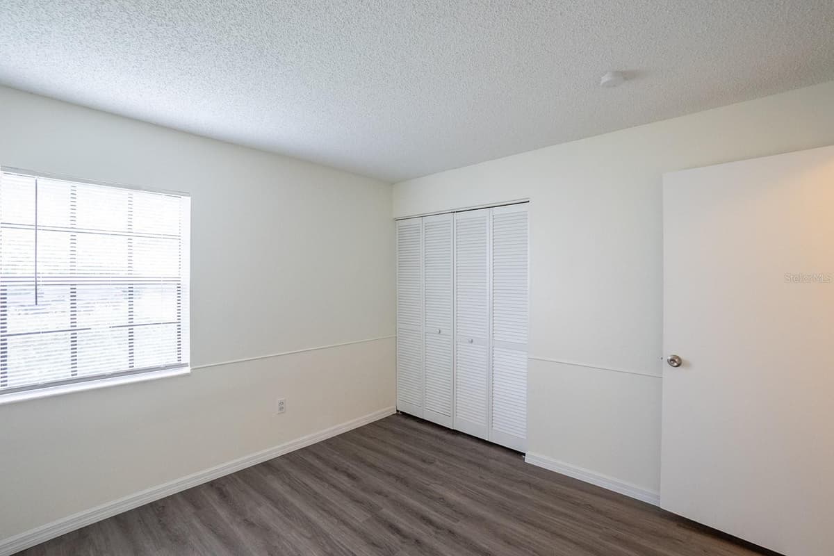 13 WHITTINGTON DRIVE — photo 18 of 30