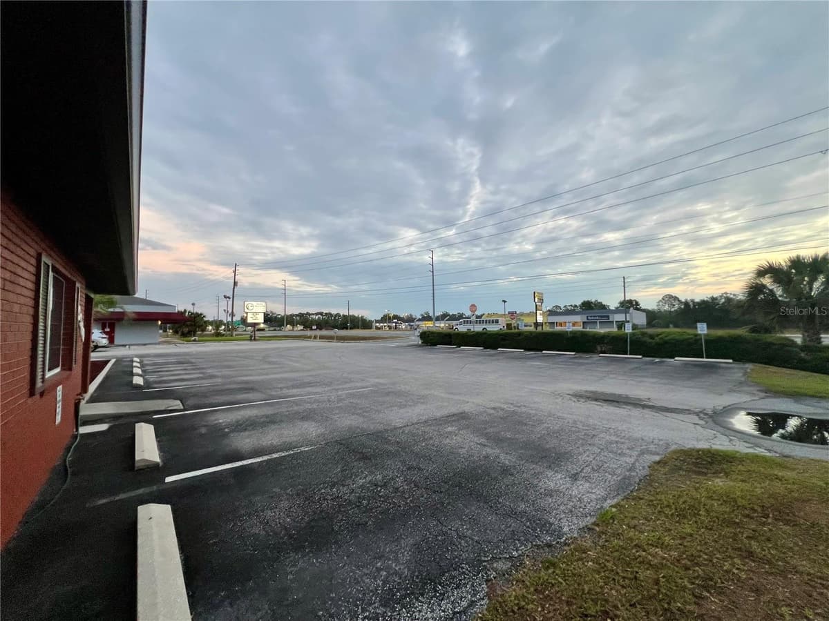 3360 US HIGHWAY 441/27 — photo 15 of 21