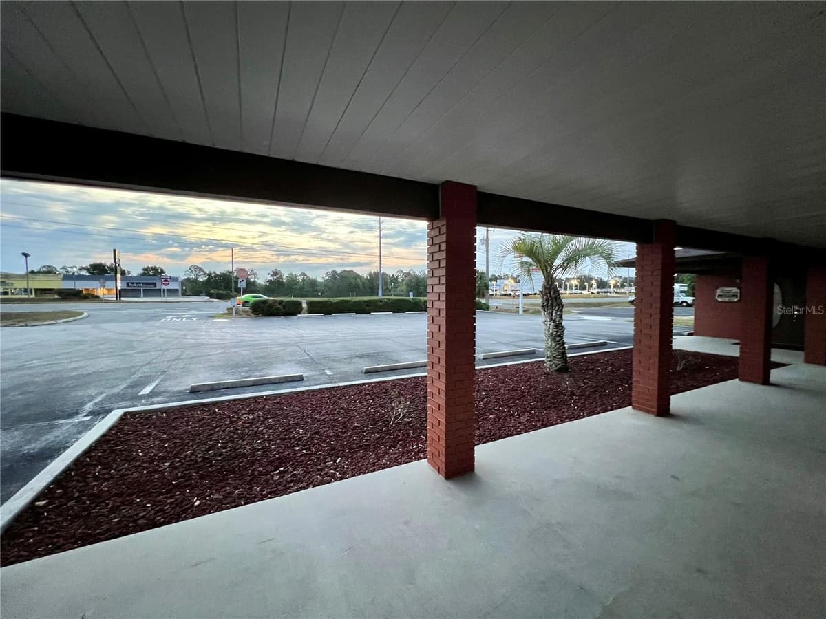 3360 US HIGHWAY 441/27 — photo 16 of 21