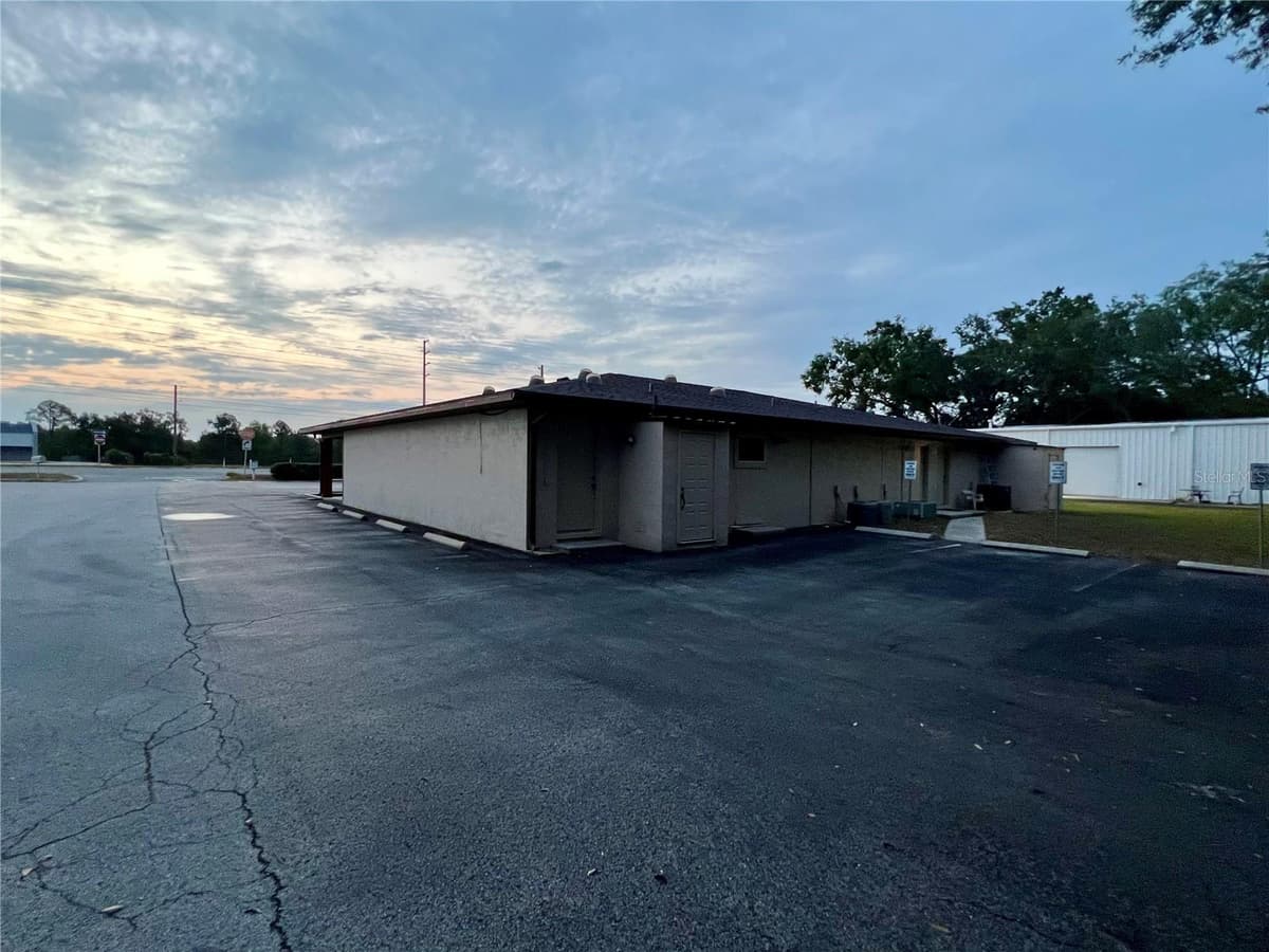 3360 US HIGHWAY 441/27 — photo 18 of 21