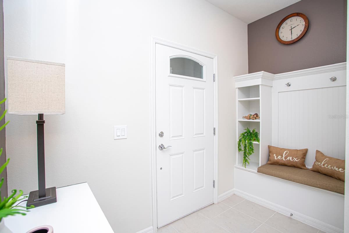 8944 SYDNEY AVENUE — photo 6 of 54