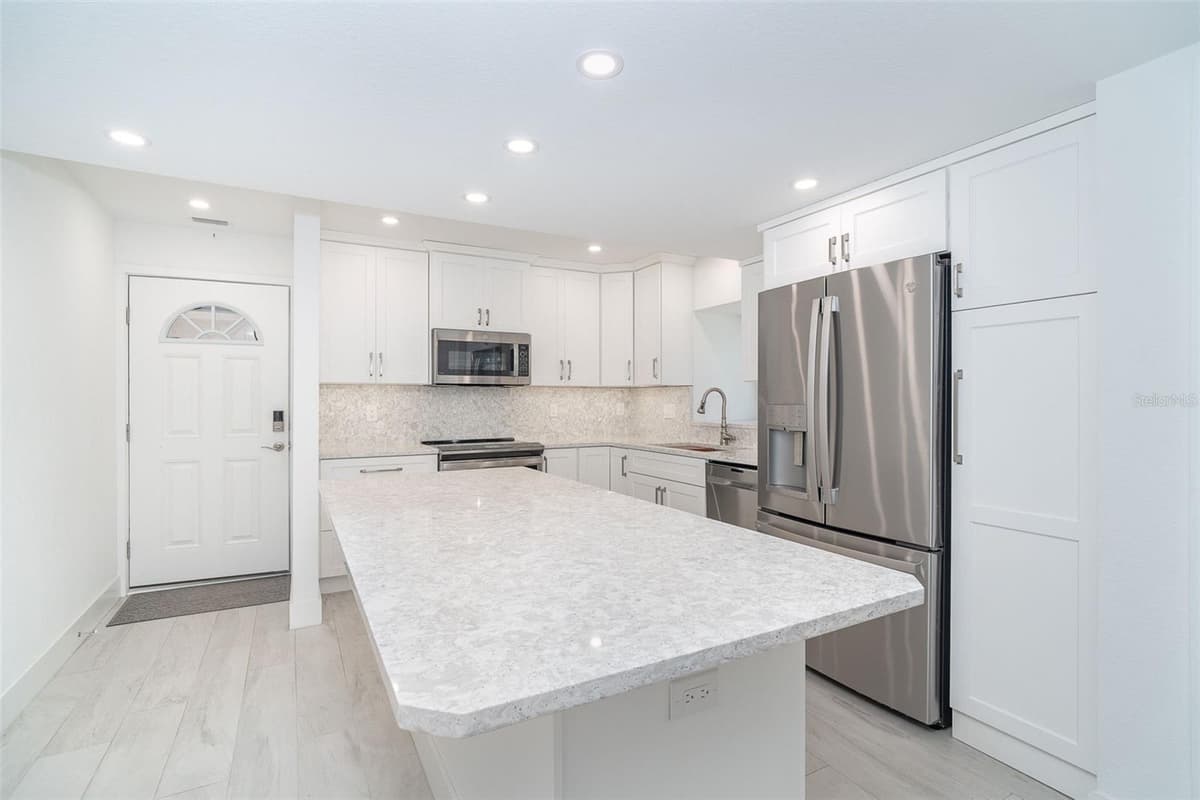 2700 BEACH ROAD — photo 5 of 55