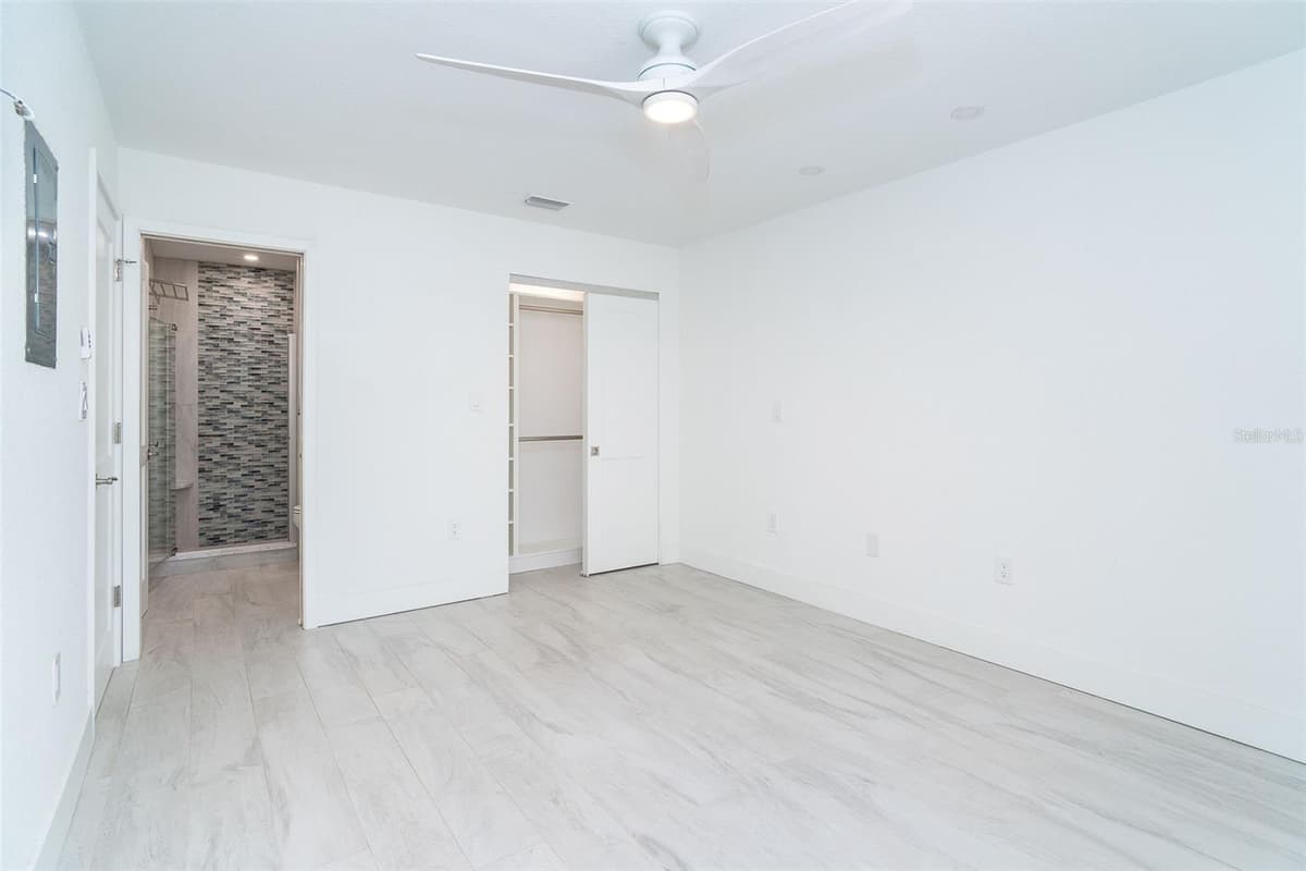 2700 BEACH ROAD — photo 11 of 55