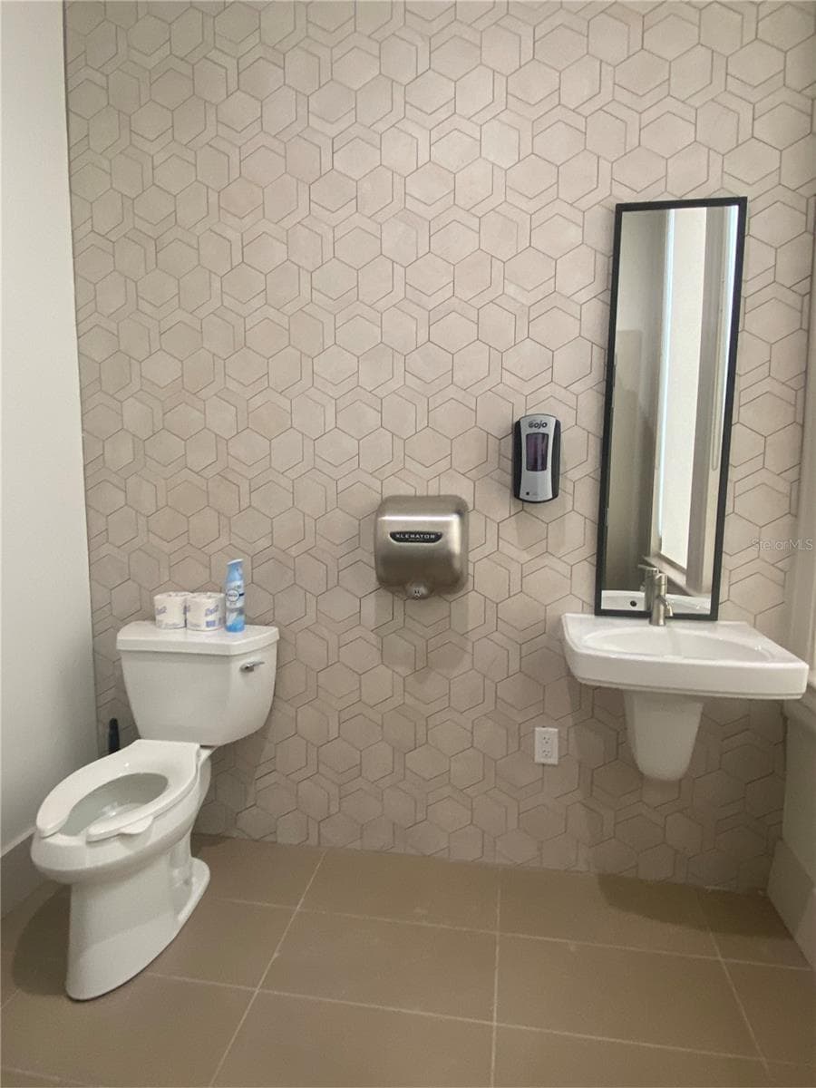 1718 7TH AVENUE — photo 10 of 12
