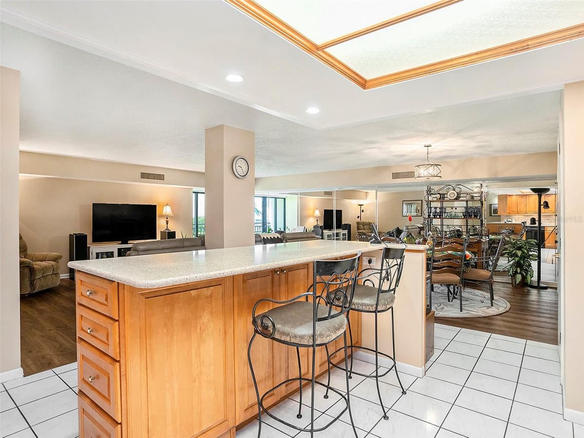 830 GULFVIEW BOULEVARD — photo 11 of 27