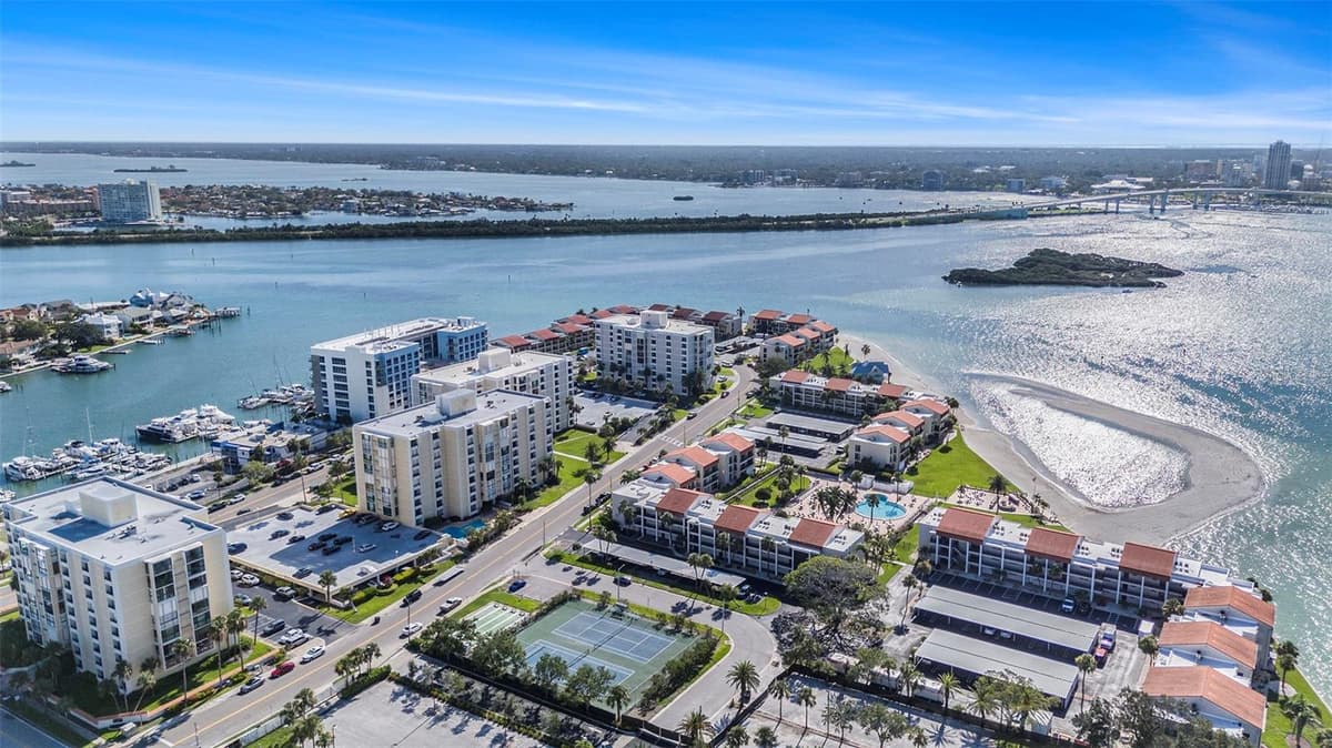 830 GULFVIEW BOULEVARD — photo 19 of 27