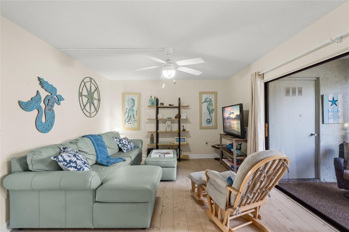 6713 MIDNIGHT PASS ROAD — photo 11 of 27