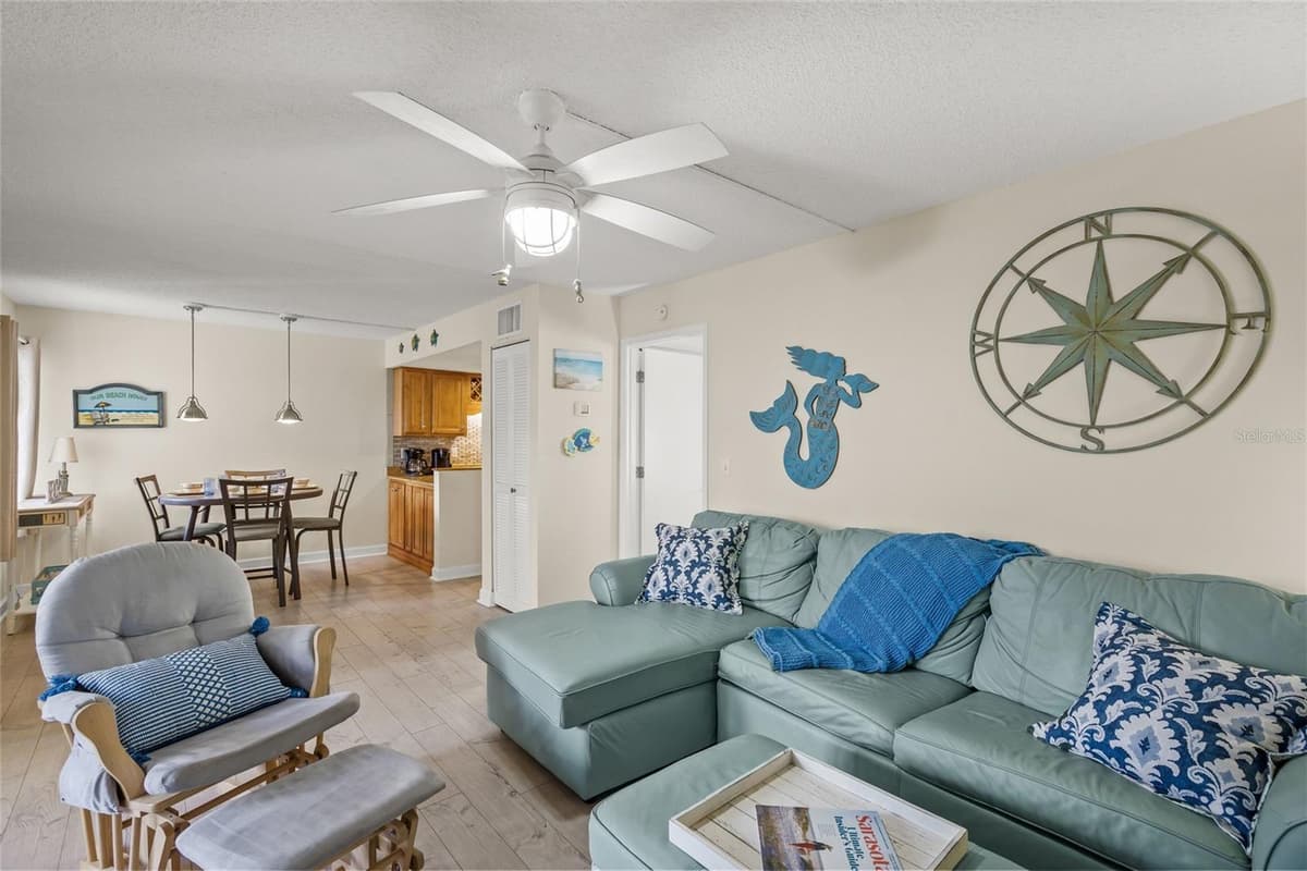 6713 MIDNIGHT PASS ROAD — photo 14 of 27