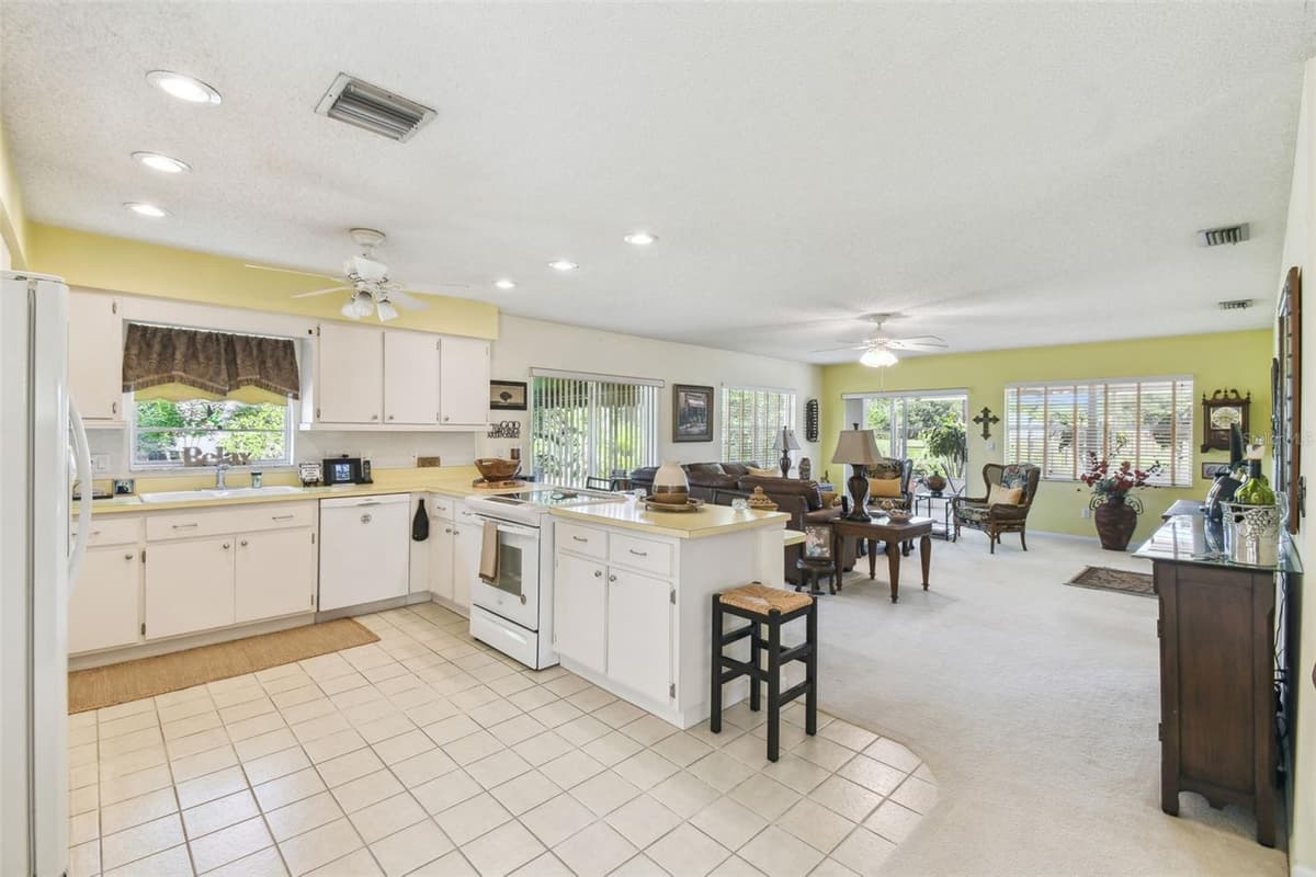 441 SAN JOSE DRIVE — photo 4 of 41