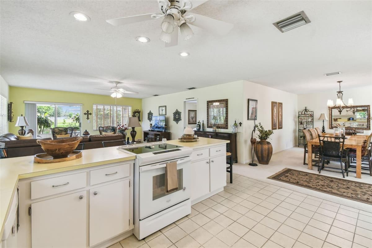 441 SAN JOSE DRIVE — photo 16 of 41