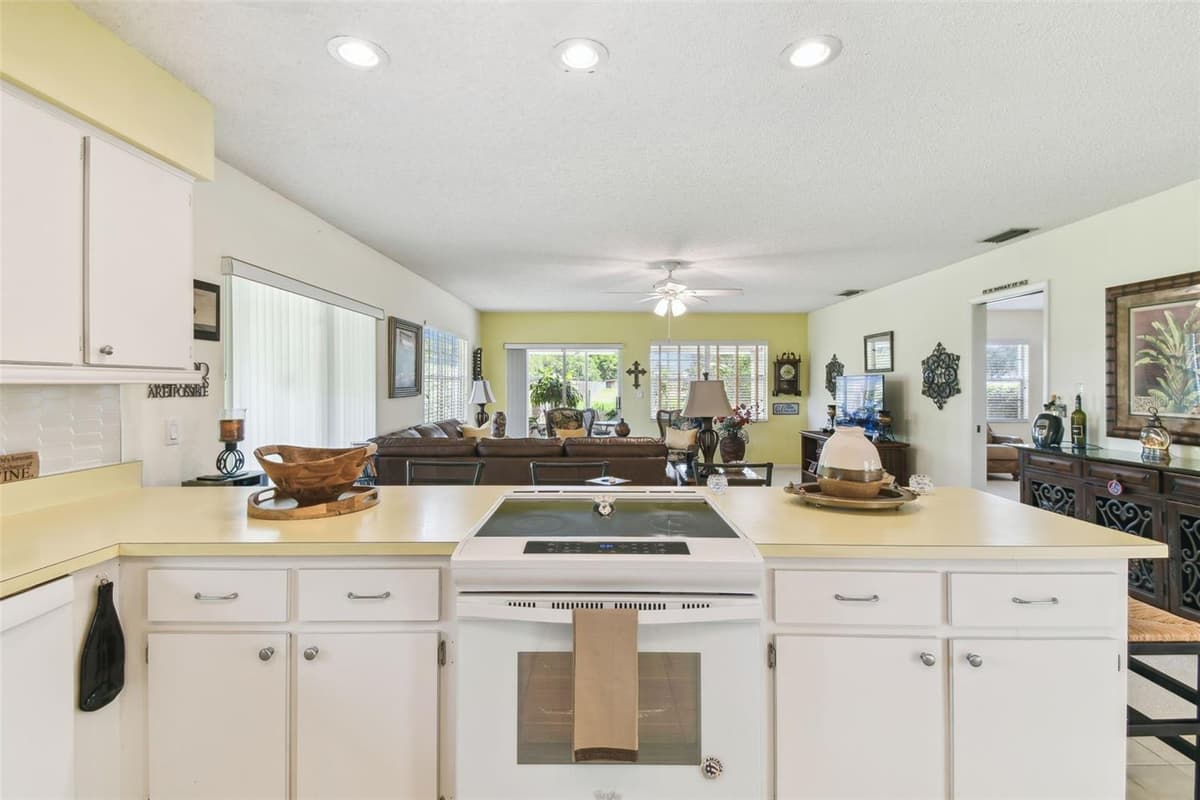 441 SAN JOSE DRIVE — photo 15 of 41