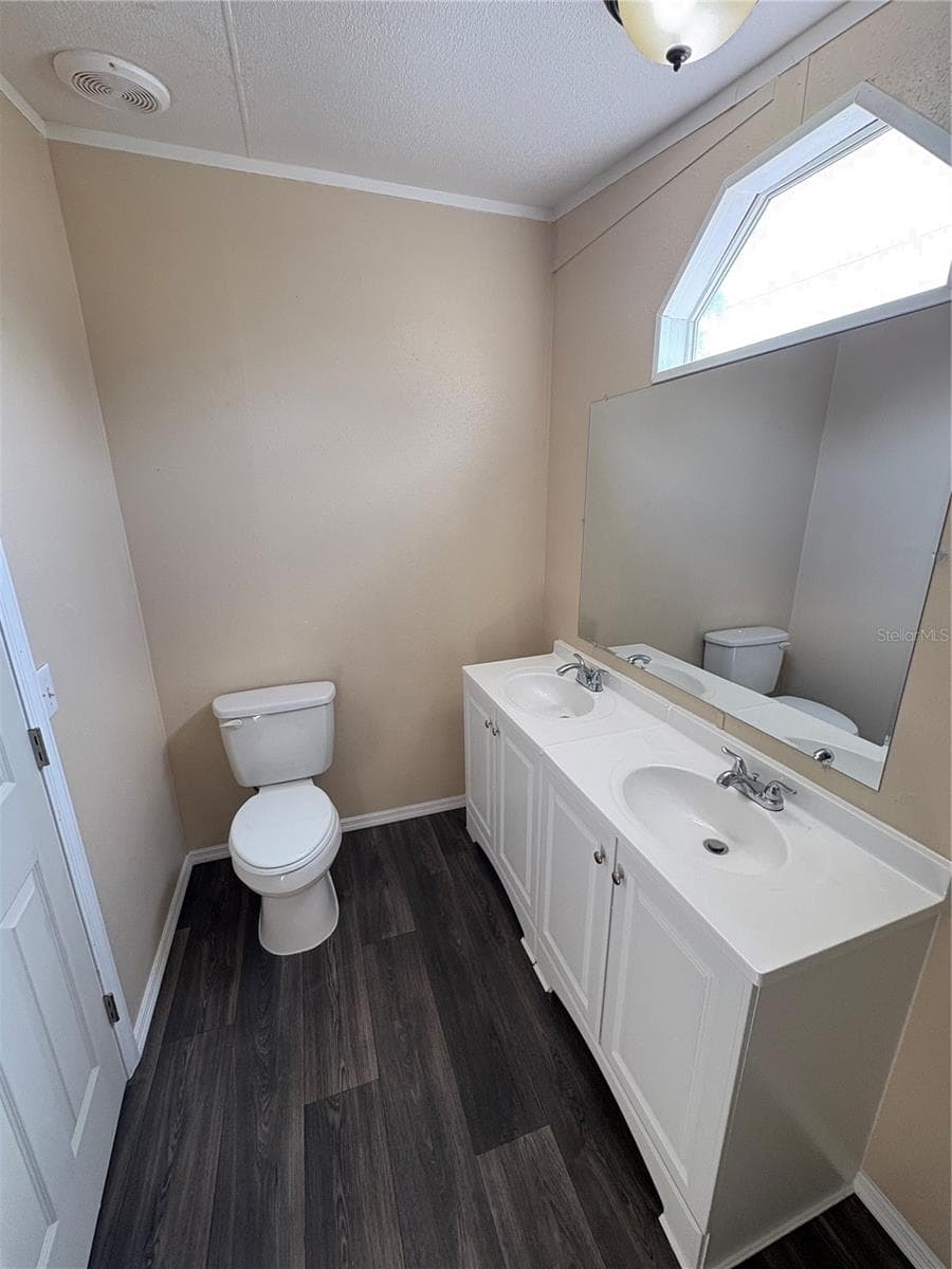 371 HIGHLANDS WAY — photo 11 of 17