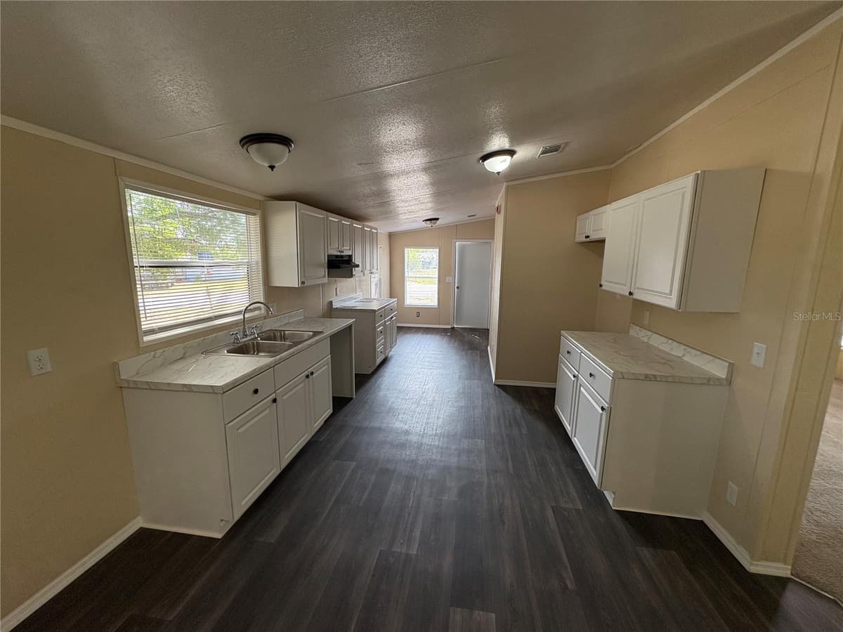 371 HIGHLANDS WAY — photo 12 of 17