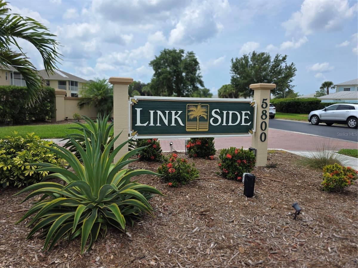 5800 SABAL TRACE DRIVE — photo 4 of 36