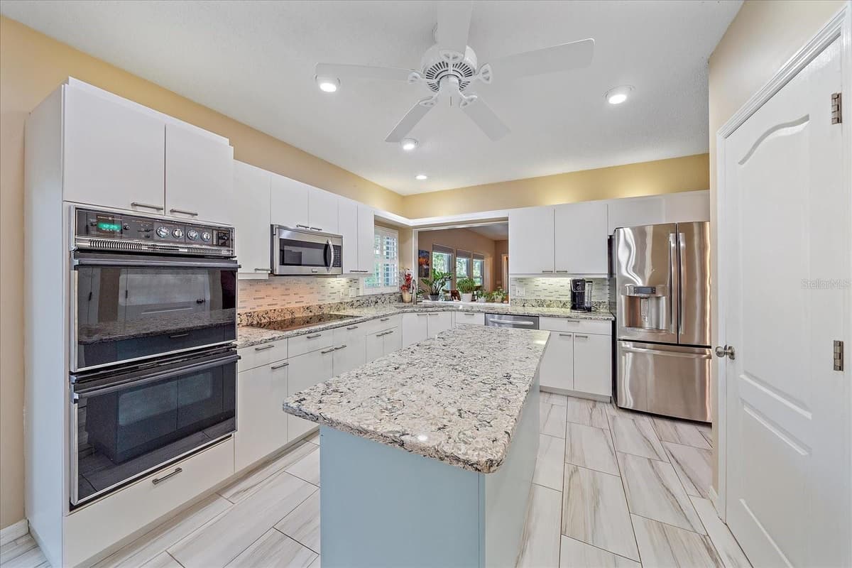 1432 COLONY PLACE — photo 8 of 40