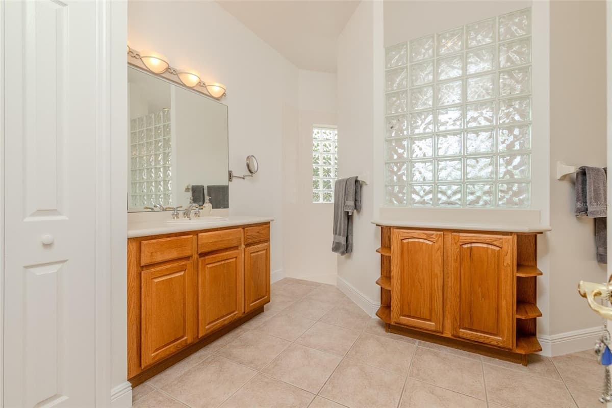 537 MONTAGE LANE — photo 19 of 53