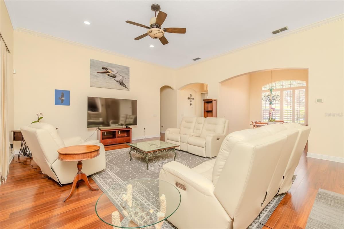 537 MONTAGE LANE — photo 11 of 53