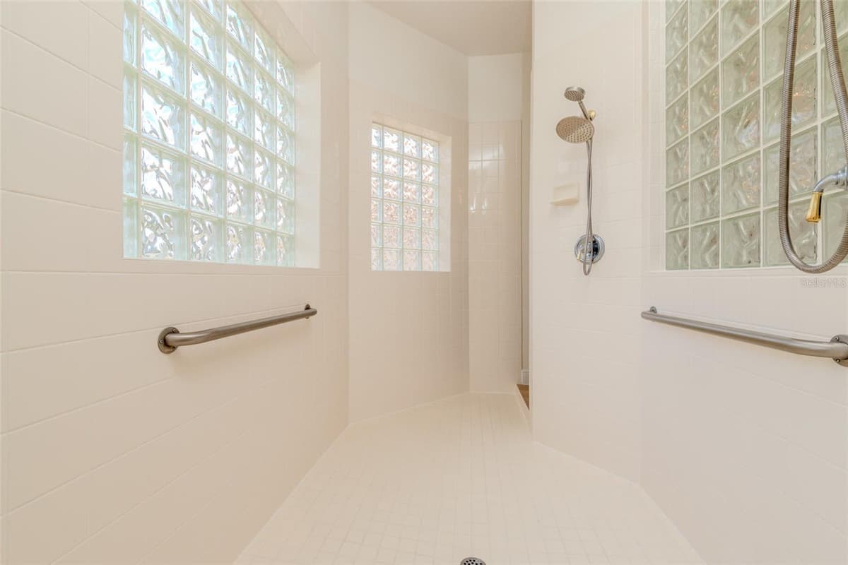 537 MONTAGE LANE — photo 21 of 53