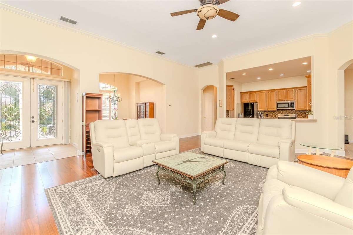 537 MONTAGE LANE — photo 12 of 53