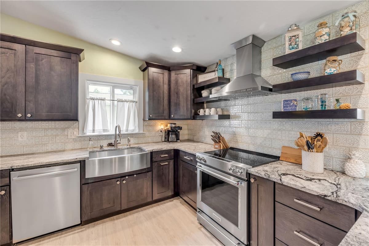 90 CUNNINGHAM DRIVE — photo 17 of 99