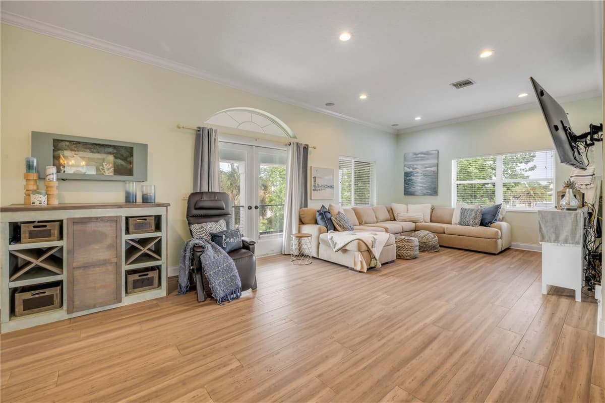 90 CUNNINGHAM DRIVE — photo 10 of 99