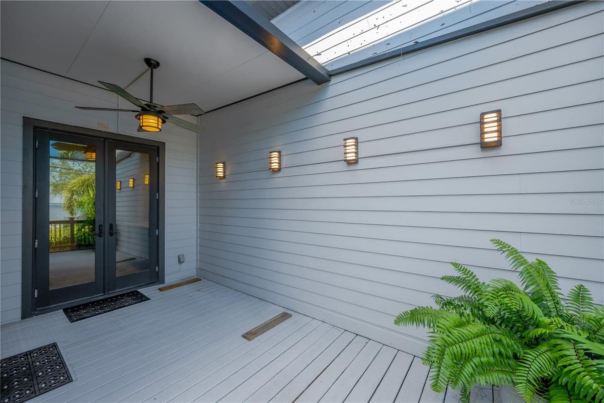2802 NORTHPOINTE LANE — photo 52 of 55