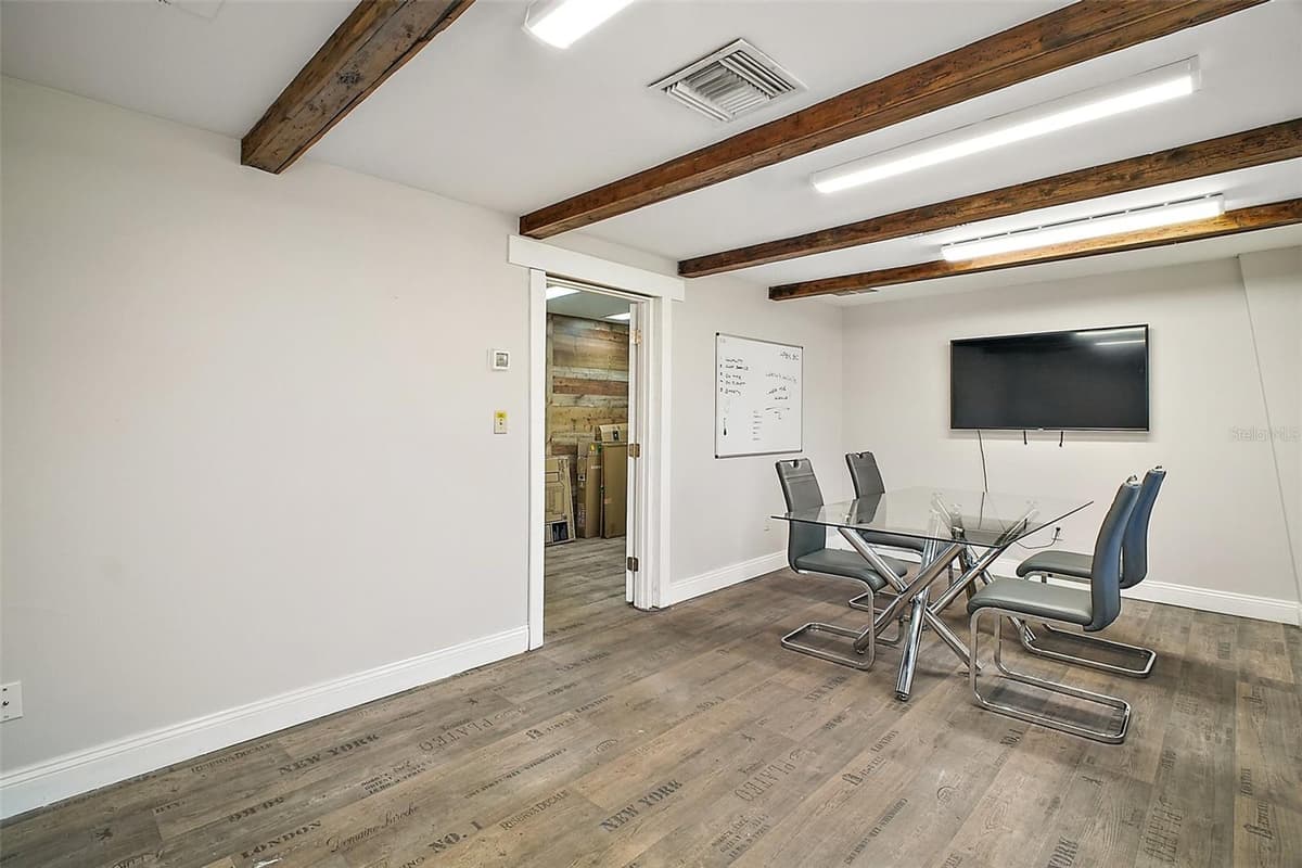 3101 KURT STREET — photo 18 of 43