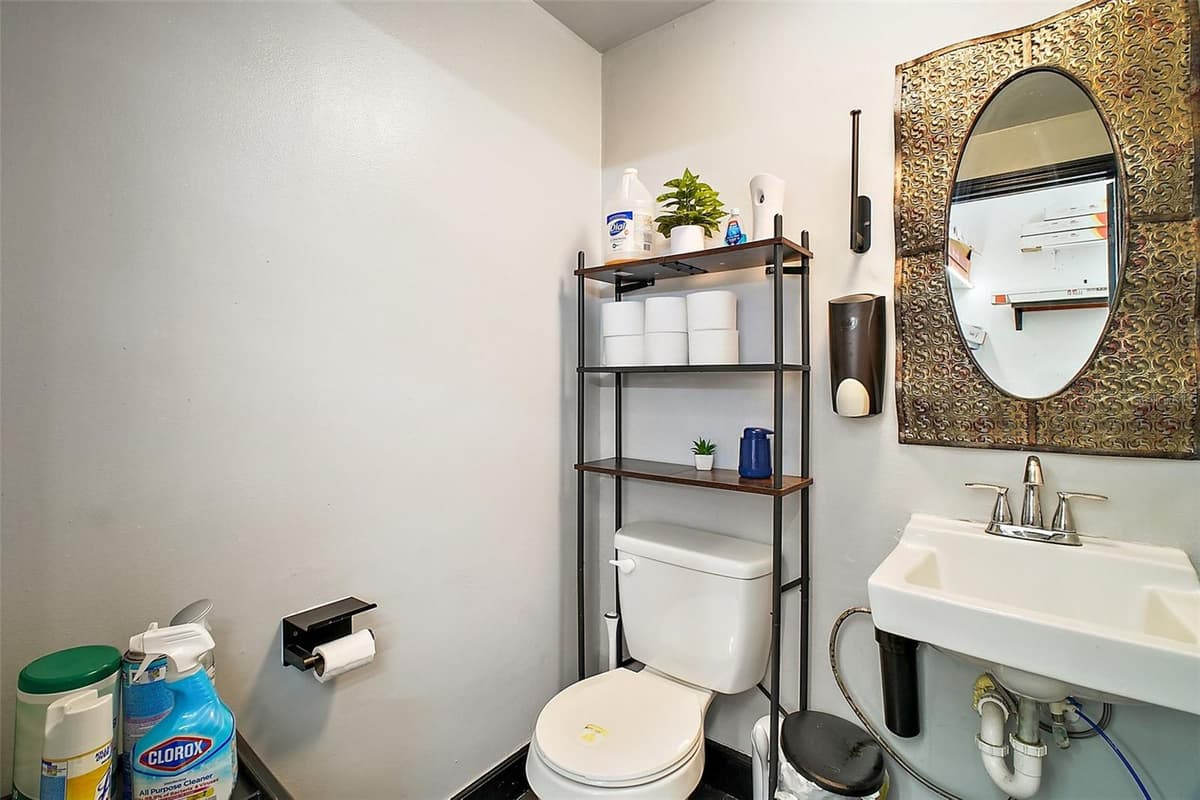 3101 KURT STREET — photo 14 of 43