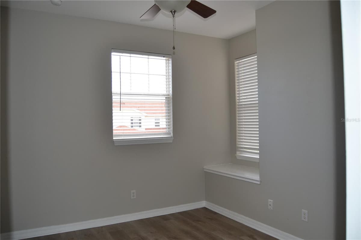 1271 JONAH DRIVE — photo 32 of 61