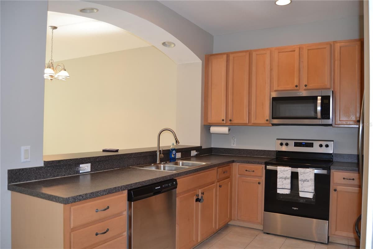 1271 JONAH DRIVE — photo 9 of 61