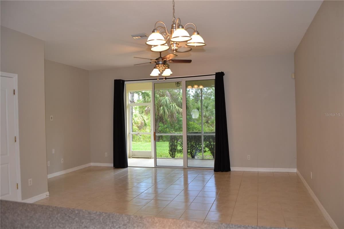 1271 JONAH DRIVE — photo 12 of 61