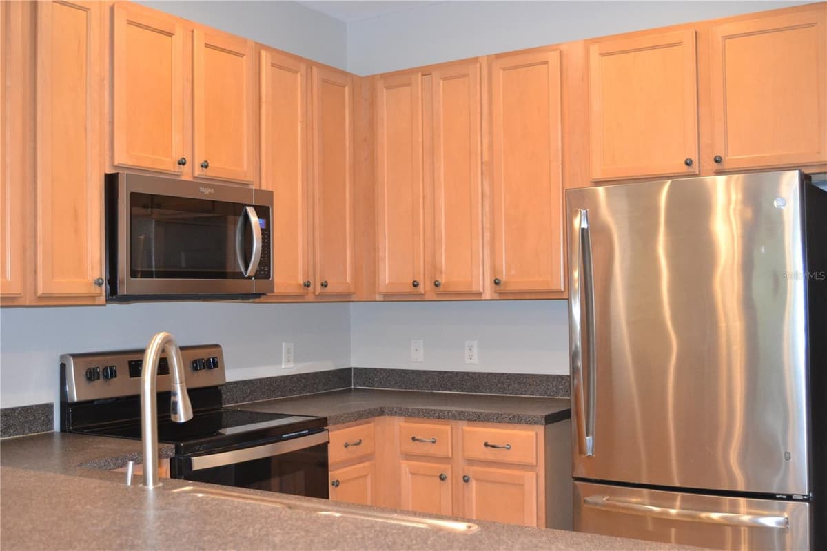 1271 JONAH DRIVE — photo 8 of 61