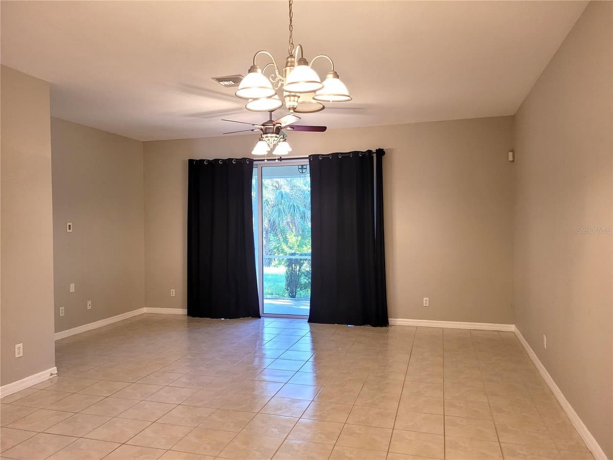 1271 JONAH DRIVE — photo 11 of 61