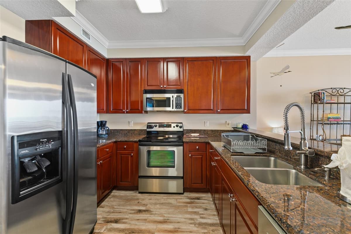 60 SURFVIEW DRIVE — photo 6 of 63