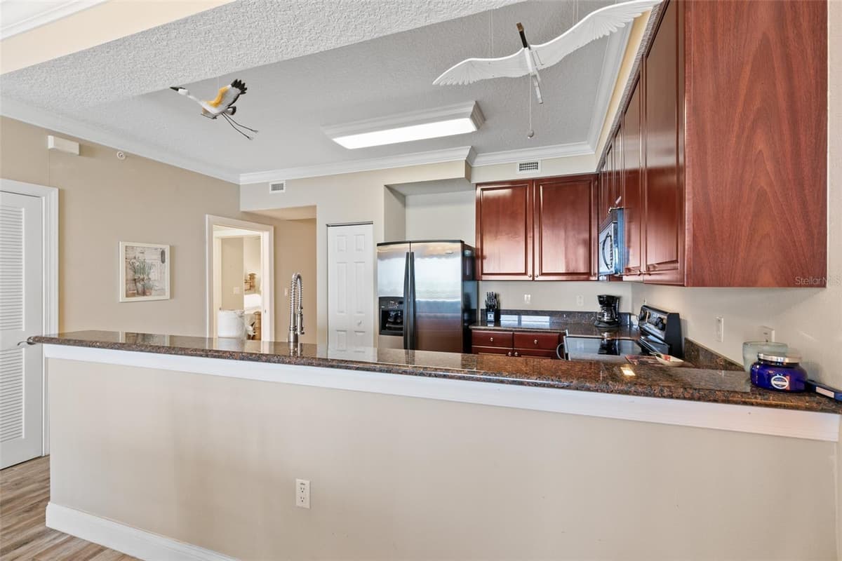 60 SURFVIEW DRIVE — photo 4 of 63