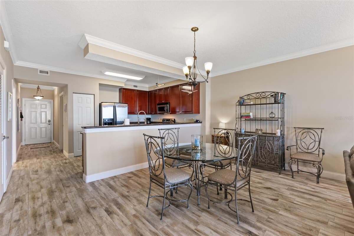 60 SURFVIEW DRIVE — photo 10 of 63