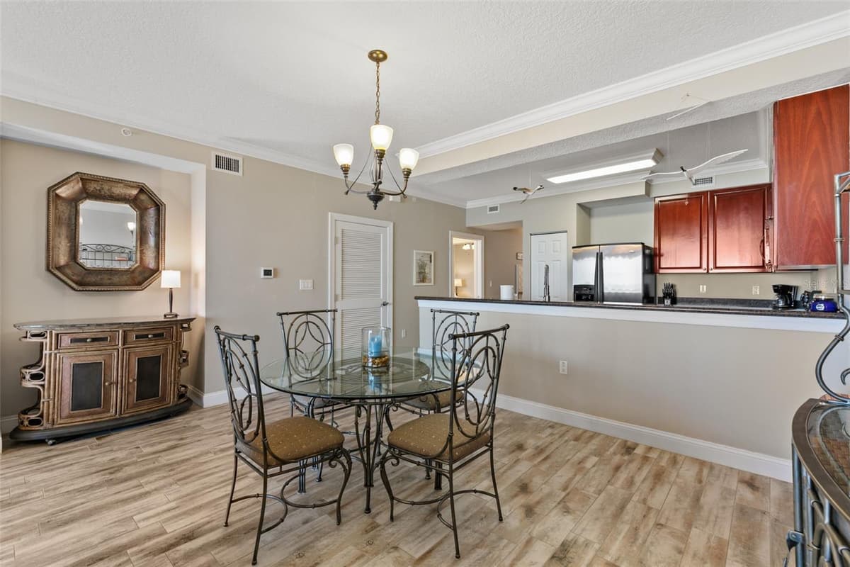 60 SURFVIEW DRIVE — photo 9 of 63