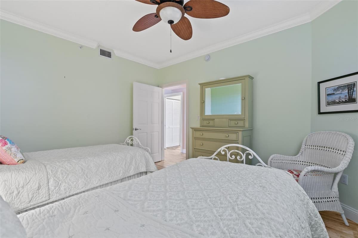 60 SURFVIEW DRIVE — photo 28 of 63