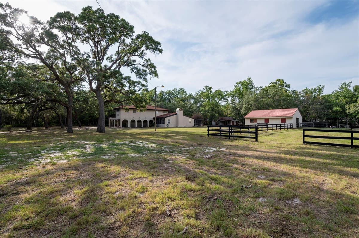 12311 OAKWOOD DRIVE — photo 4 of 59