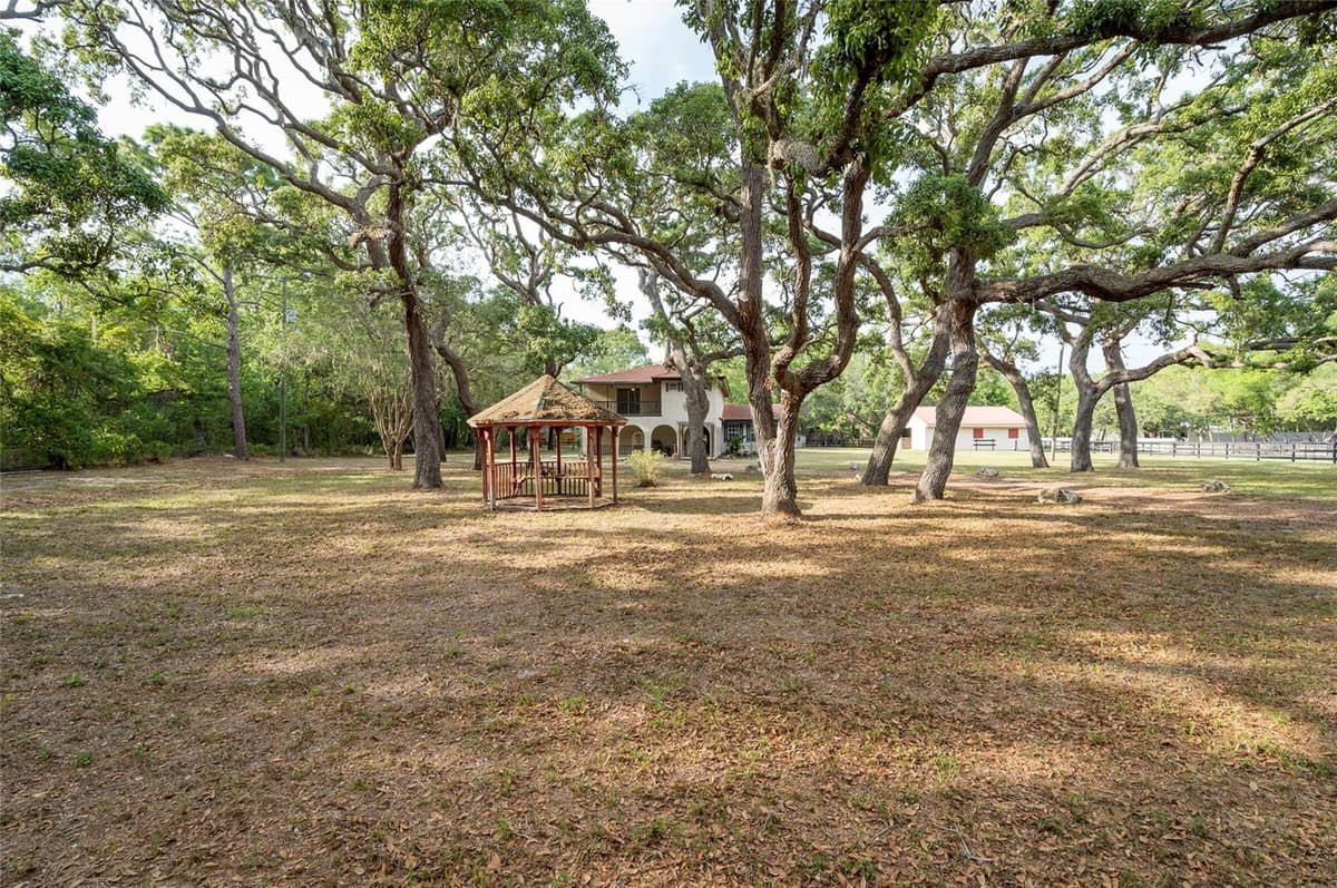 12311 OAKWOOD DRIVE — photo 28 of 59