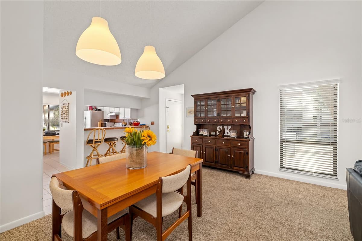 6204 MIDNIGHT PASS ROAD — photo 21 of 47