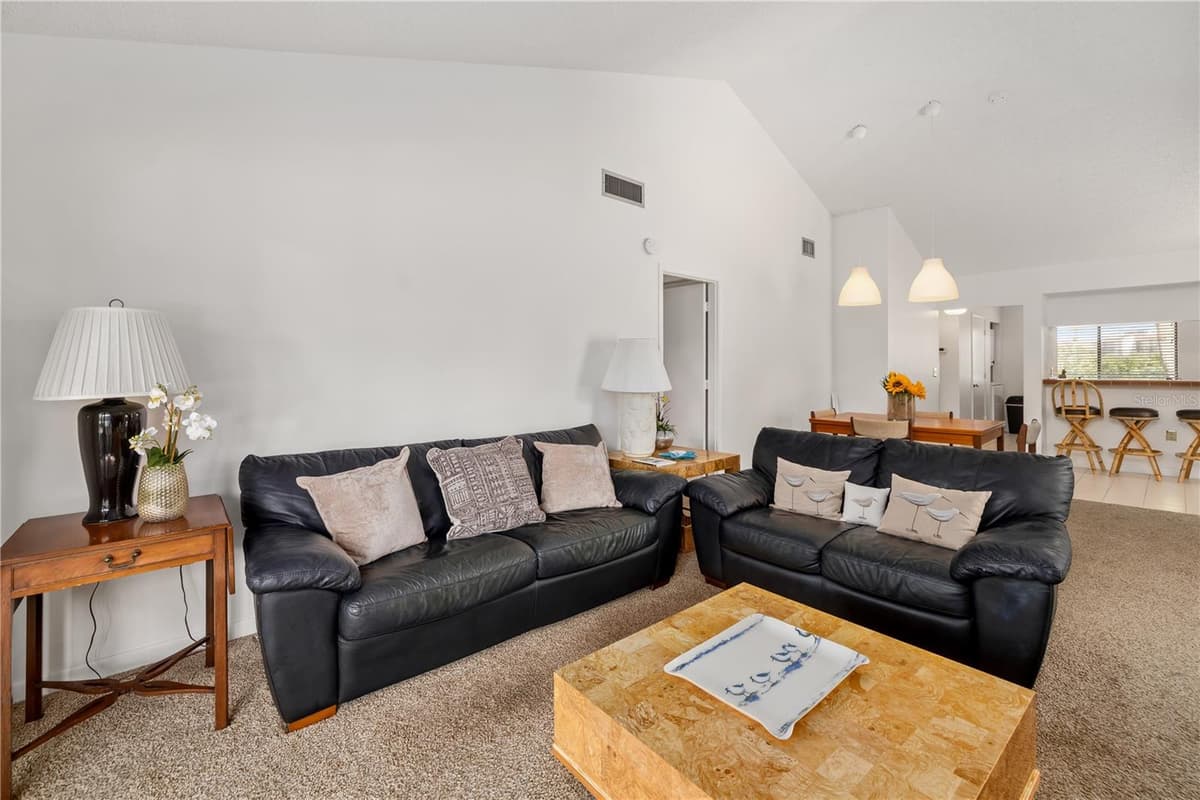 6204 MIDNIGHT PASS ROAD — photo 13 of 47