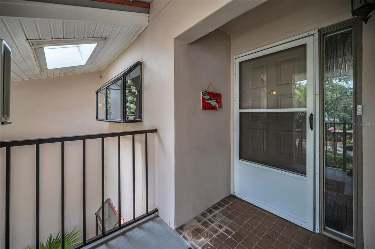300 FLORIDA AVENUE — photo 7 of 62